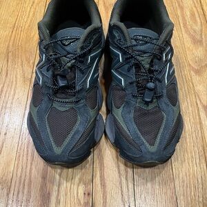 New Balance Black and Brown Athletic Shoes